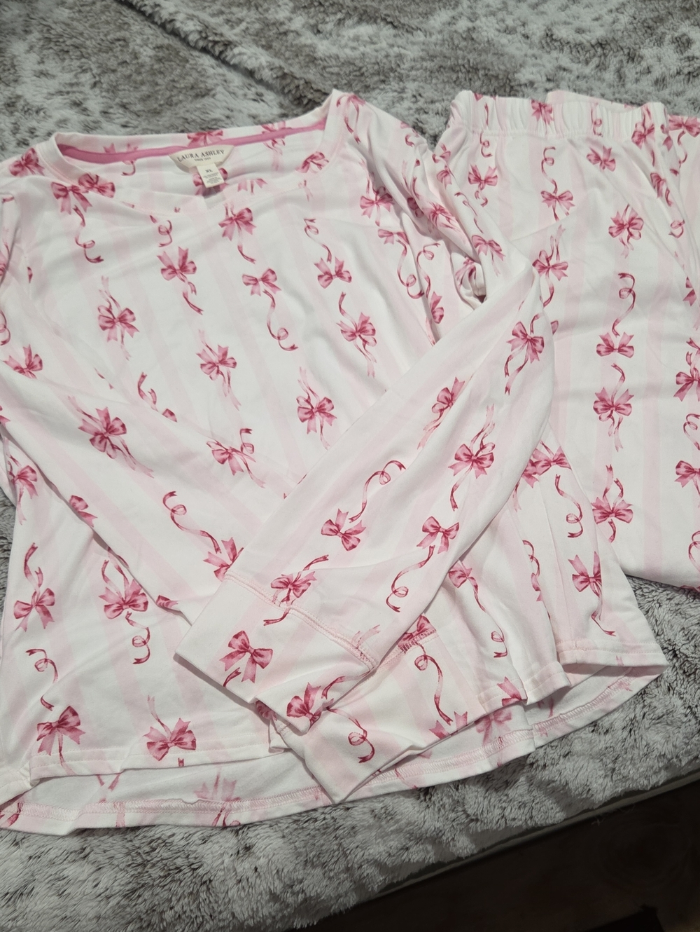 Laura Ashley Pink Bow-Print Women's Pajama Set